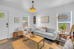 Cozy Cottage in Siletz Bay